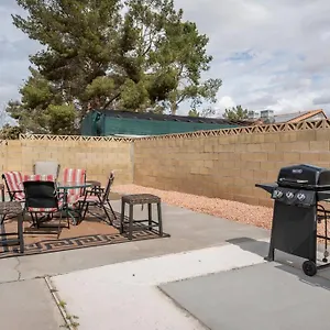 Vegas Fun In The Sun, Strip Holiday home